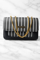 Coach Black Signature Chain Bag – Elegant & Premium Look